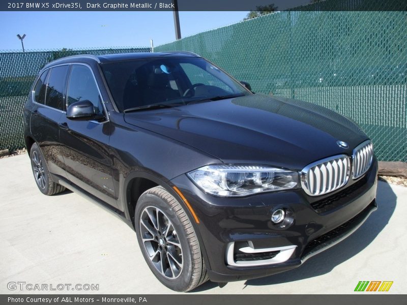 Front 3/4 View of 2017 X5 xDrive35i