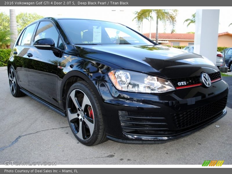 Front 3/4 View of 2016 Golf GTI 4 Door 2.0T S