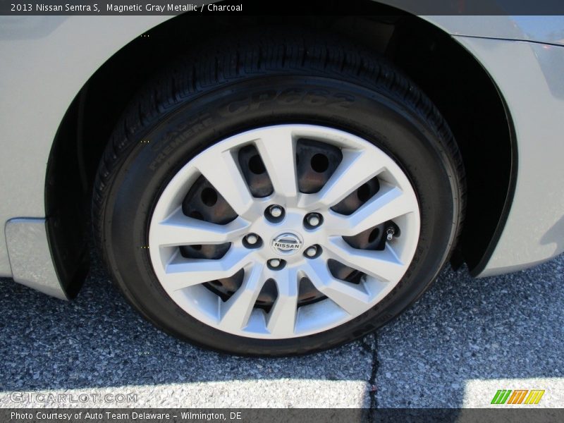 Magnetic Gray Metallic / Charcoal 2013 Nissan Sentra S