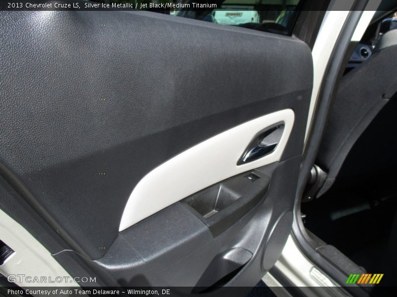 Silver Ice Metallic / Jet Black/Medium Titanium 2013 Chevrolet Cruze LS