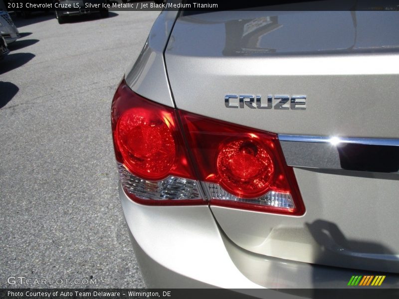 Silver Ice Metallic / Jet Black/Medium Titanium 2013 Chevrolet Cruze LS