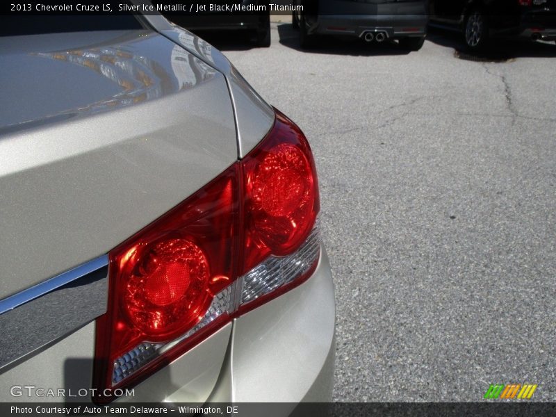 Silver Ice Metallic / Jet Black/Medium Titanium 2013 Chevrolet Cruze LS
