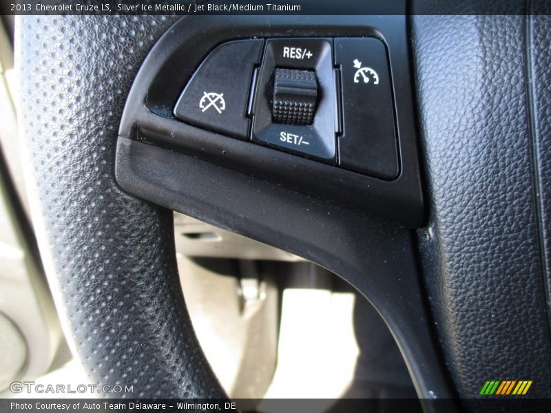 Silver Ice Metallic / Jet Black/Medium Titanium 2013 Chevrolet Cruze LS