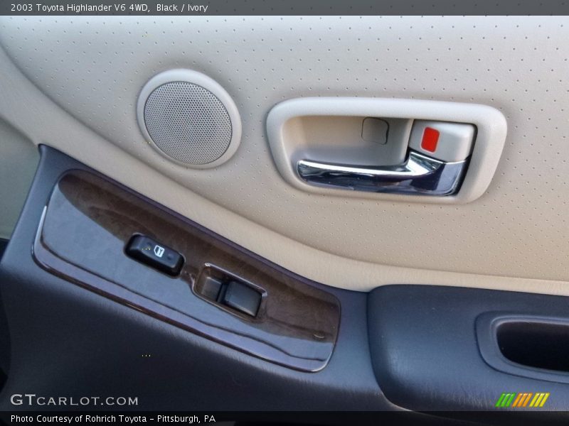 Black / Ivory 2003 Toyota Highlander V6 4WD