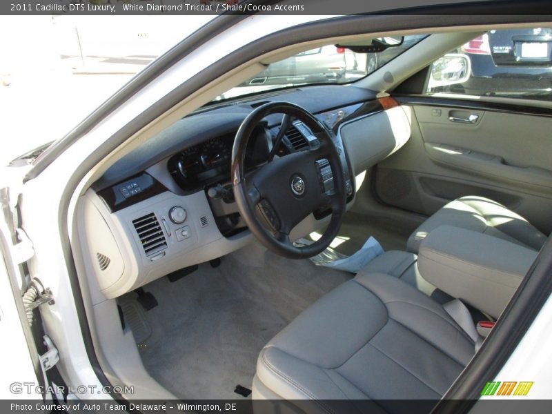 White Diamond Tricoat / Shale/Cocoa Accents 2011 Cadillac DTS Luxury