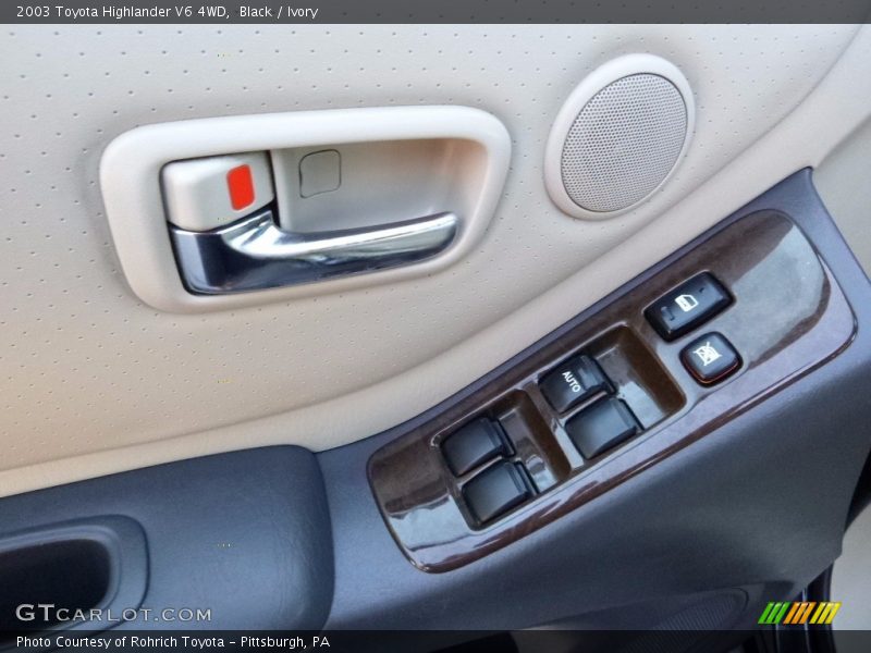 Black / Ivory 2003 Toyota Highlander V6 4WD