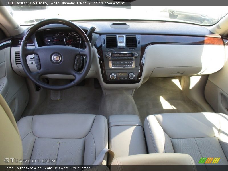 White Diamond Tricoat / Shale/Cocoa Accents 2011 Cadillac DTS Luxury