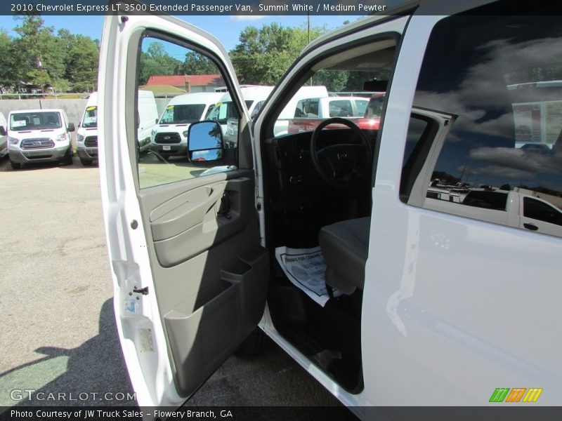 Summit White / Medium Pewter 2010 Chevrolet Express LT 3500 Extended Passenger Van