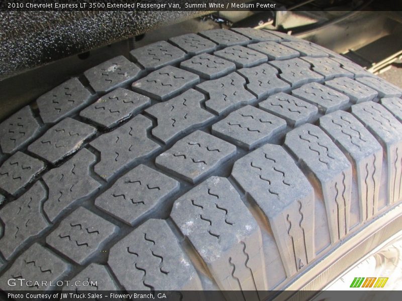 Summit White / Medium Pewter 2010 Chevrolet Express LT 3500 Extended Passenger Van