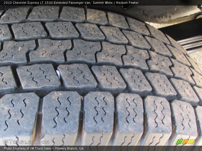 Summit White / Medium Pewter 2010 Chevrolet Express LT 3500 Extended Passenger Van