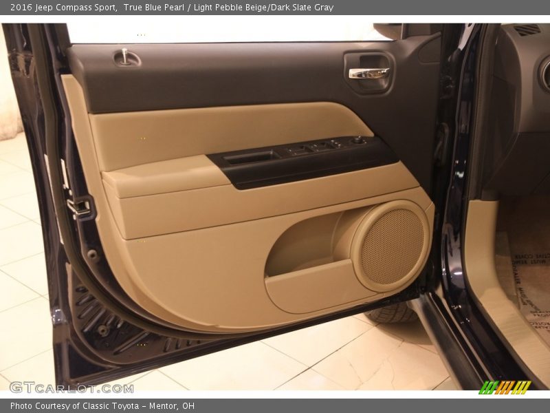 True Blue Pearl / Light Pebble Beige/Dark Slate Gray 2016 Jeep Compass Sport