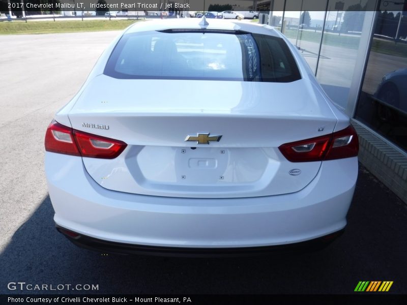 Iridescent Pearl Tricoat / Jet Black 2017 Chevrolet Malibu LT