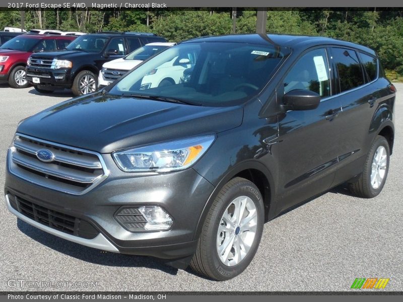 Magnetic / Charcoal Black 2017 Ford Escape SE 4WD