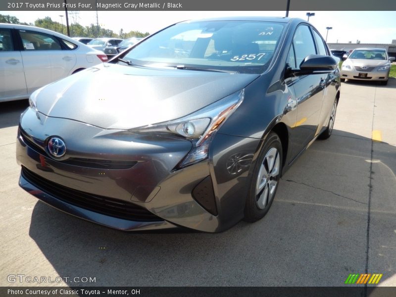 Magnetic Gray Metallic / Black 2017 Toyota Prius Prius Four