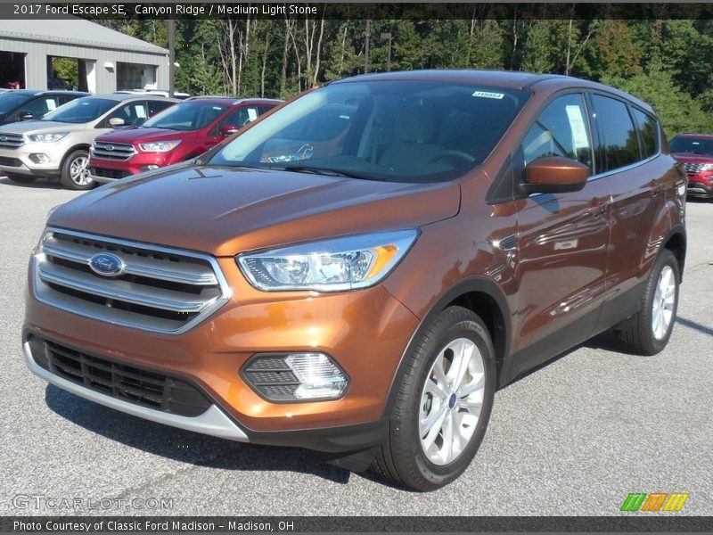 Canyon Ridge / Medium Light Stone 2017 Ford Escape SE