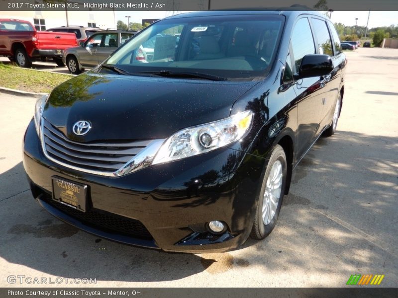 Midnight Black Metallic / Ash 2017 Toyota Sienna XLE
