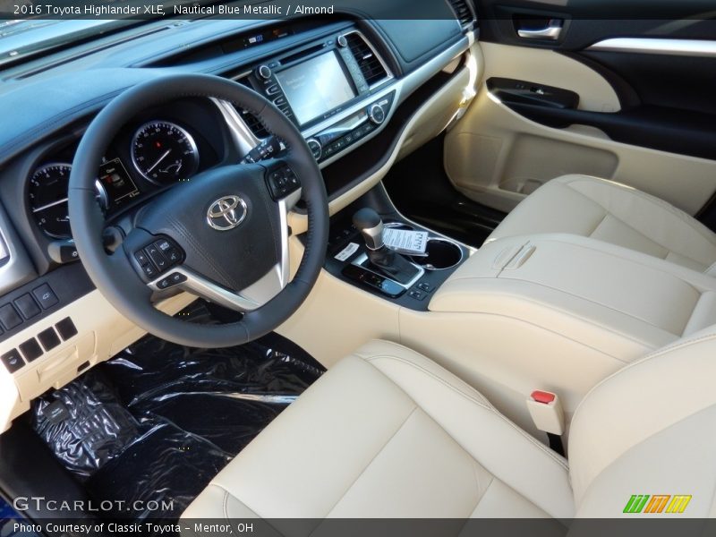 Nautical Blue Metallic / Almond 2016 Toyota Highlander XLE