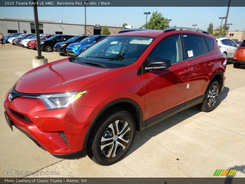 Front 3/4 View of 2016 RAV4 LE AWD