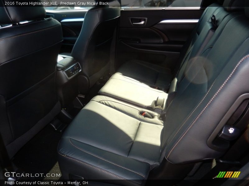 Predawn Gray Mica / Black 2016 Toyota Highlander XLE