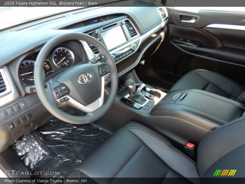 Blizzard Pearl / Black 2016 Toyota Highlander XLE