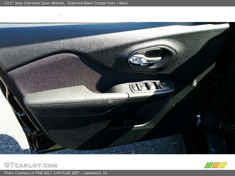 Diamond Black Crystal Pearl / Black 2017 Jeep Cherokee Sport Altitude