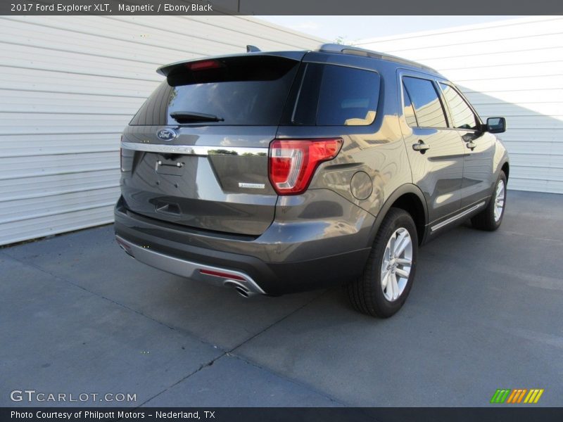 Magnetic / Ebony Black 2017 Ford Explorer XLT