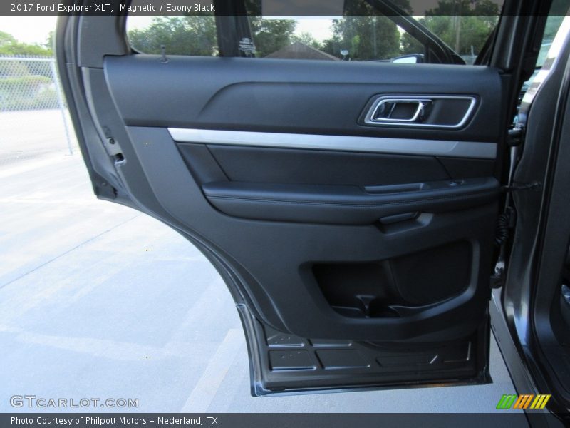 Magnetic / Ebony Black 2017 Ford Explorer XLT