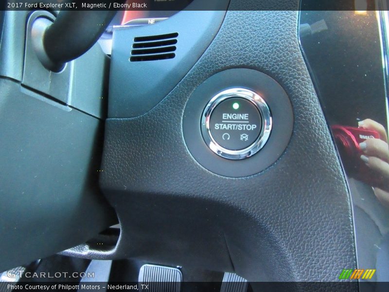 Magnetic / Ebony Black 2017 Ford Explorer XLT