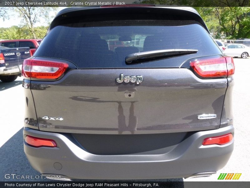 Granite Crystal Metallic / Black 2017 Jeep Cherokee Latitude 4x4