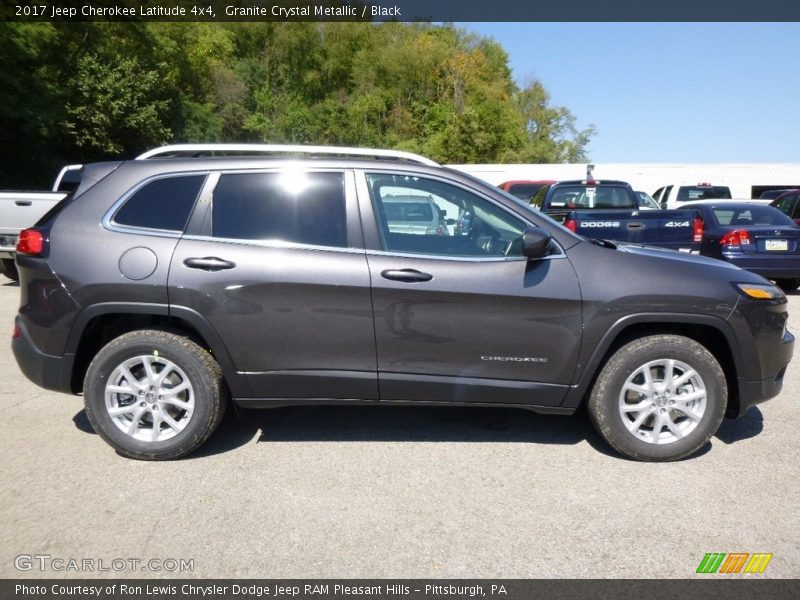 Granite Crystal Metallic / Black 2017 Jeep Cherokee Latitude 4x4