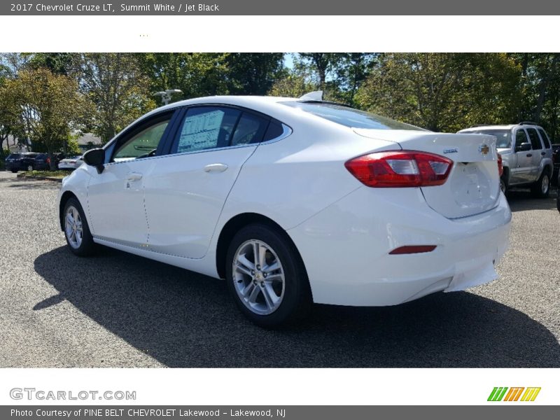 Summit White / Jet Black 2017 Chevrolet Cruze LT