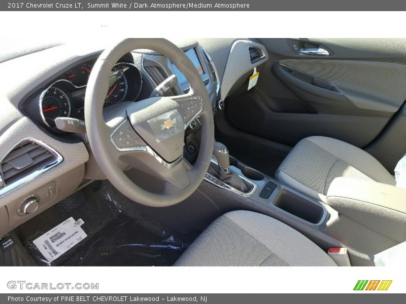 Summit White / Dark Atmosphere/Medium Atmosphere 2017 Chevrolet Cruze LT