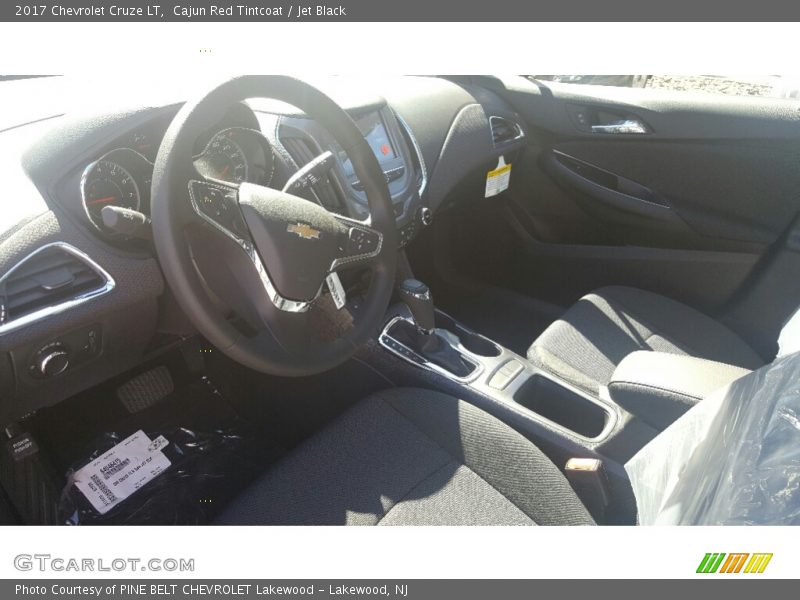 Cajun Red Tintcoat / Jet Black 2017 Chevrolet Cruze LT