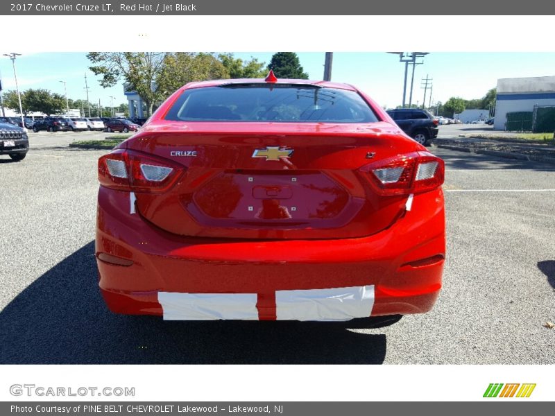 Red Hot / Jet Black 2017 Chevrolet Cruze LT