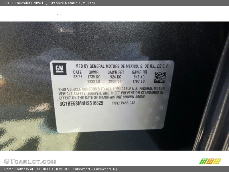 Graphite Metallic / Jet Black 2017 Chevrolet Cruze LT