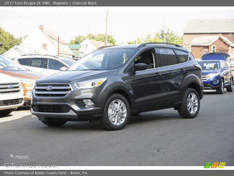 Magnetic / Charcoal Black 2017 Ford Escape SE 4WD