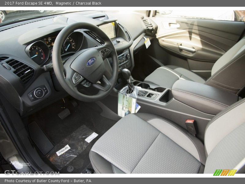 Magnetic / Charcoal Black 2017 Ford Escape SE 4WD