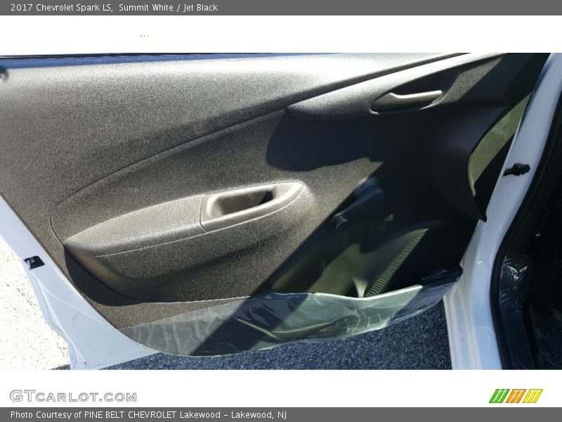 Summit White / Jet Black 2017 Chevrolet Spark LS