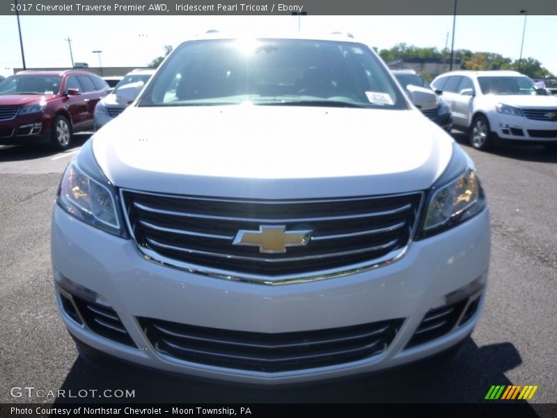 Iridescent Pearl Tricoat / Ebony 2017 Chevrolet Traverse Premier AWD
