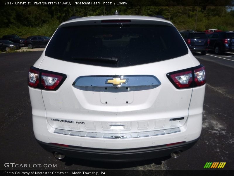 Iridescent Pearl Tricoat / Ebony 2017 Chevrolet Traverse Premier AWD