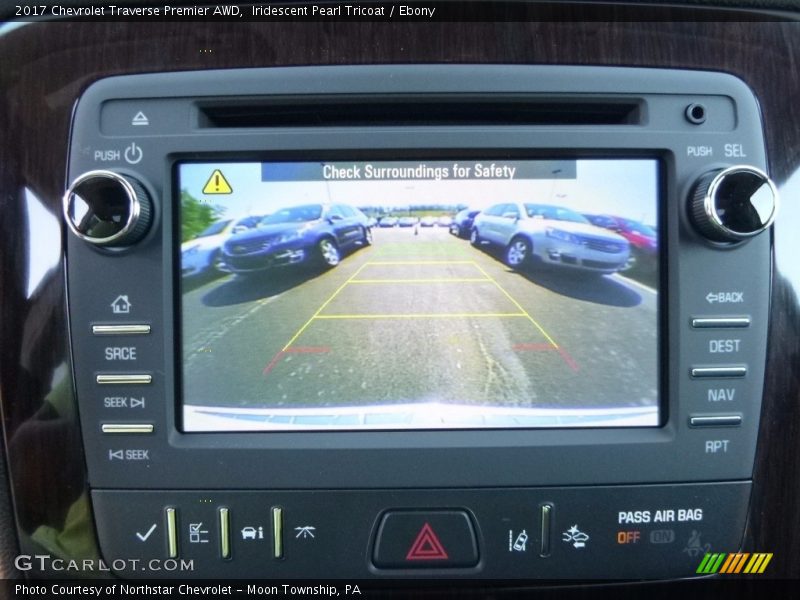 Iridescent Pearl Tricoat / Ebony 2017 Chevrolet Traverse Premier AWD