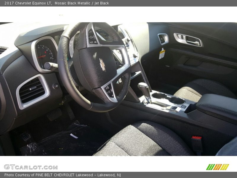 Mosaic Black Metallic / Jet Black 2017 Chevrolet Equinox LT