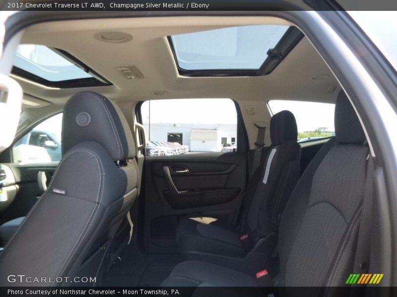 Champagne Silver Metallic / Ebony 2017 Chevrolet Traverse LT AWD