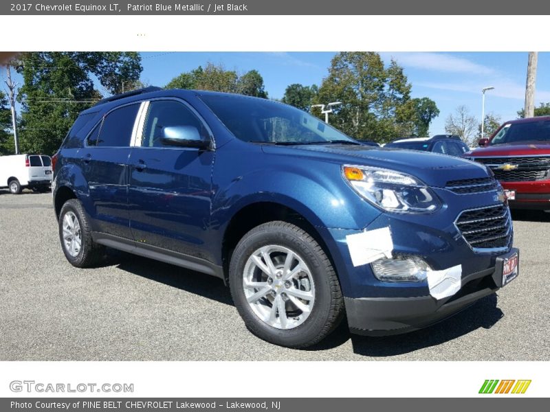 Patriot Blue Metallic / Jet Black 2017 Chevrolet Equinox LT