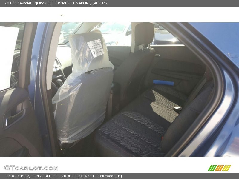 Patriot Blue Metallic / Jet Black 2017 Chevrolet Equinox LT