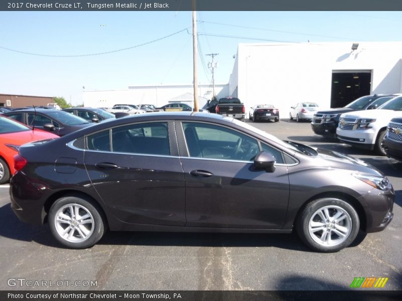 Tungsten Metallic / Jet Black 2017 Chevrolet Cruze LT