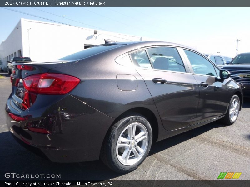 Tungsten Metallic / Jet Black 2017 Chevrolet Cruze LT