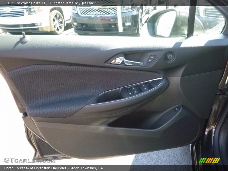 Tungsten Metallic / Jet Black 2017 Chevrolet Cruze LT