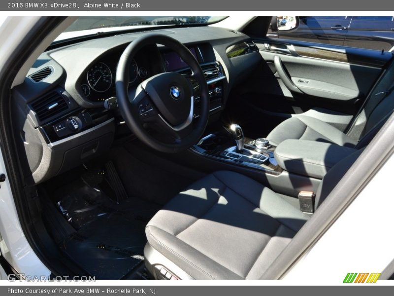 Alpine White / Black 2016 BMW X3 xDrive28i