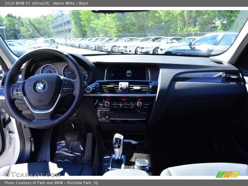 Alpine White / Black 2016 BMW X3 xDrive28i
